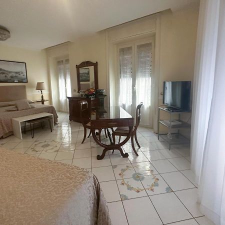 Pagina Storica Di Napoli Apartment Bagian luar foto