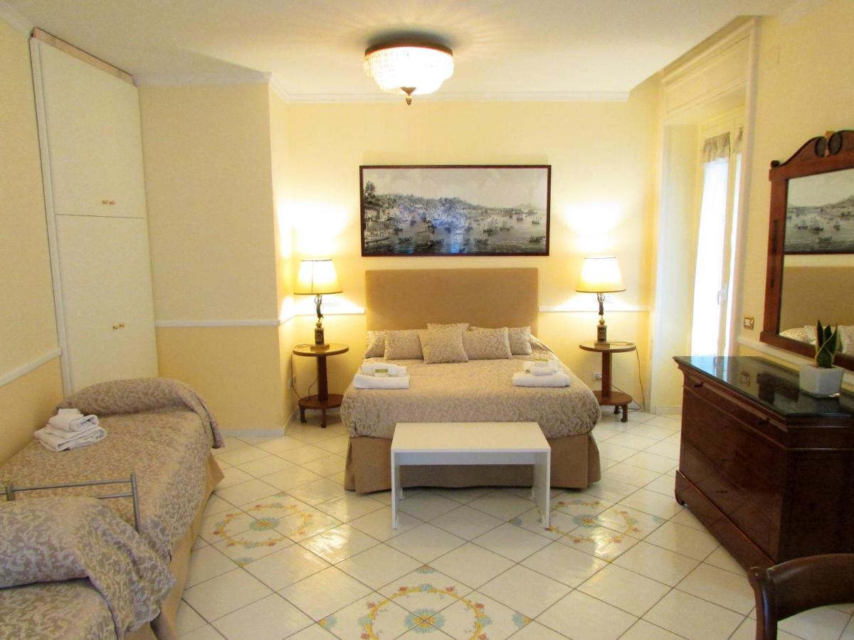 Pagina Storica Di Napoli Apartment Bagian luar foto