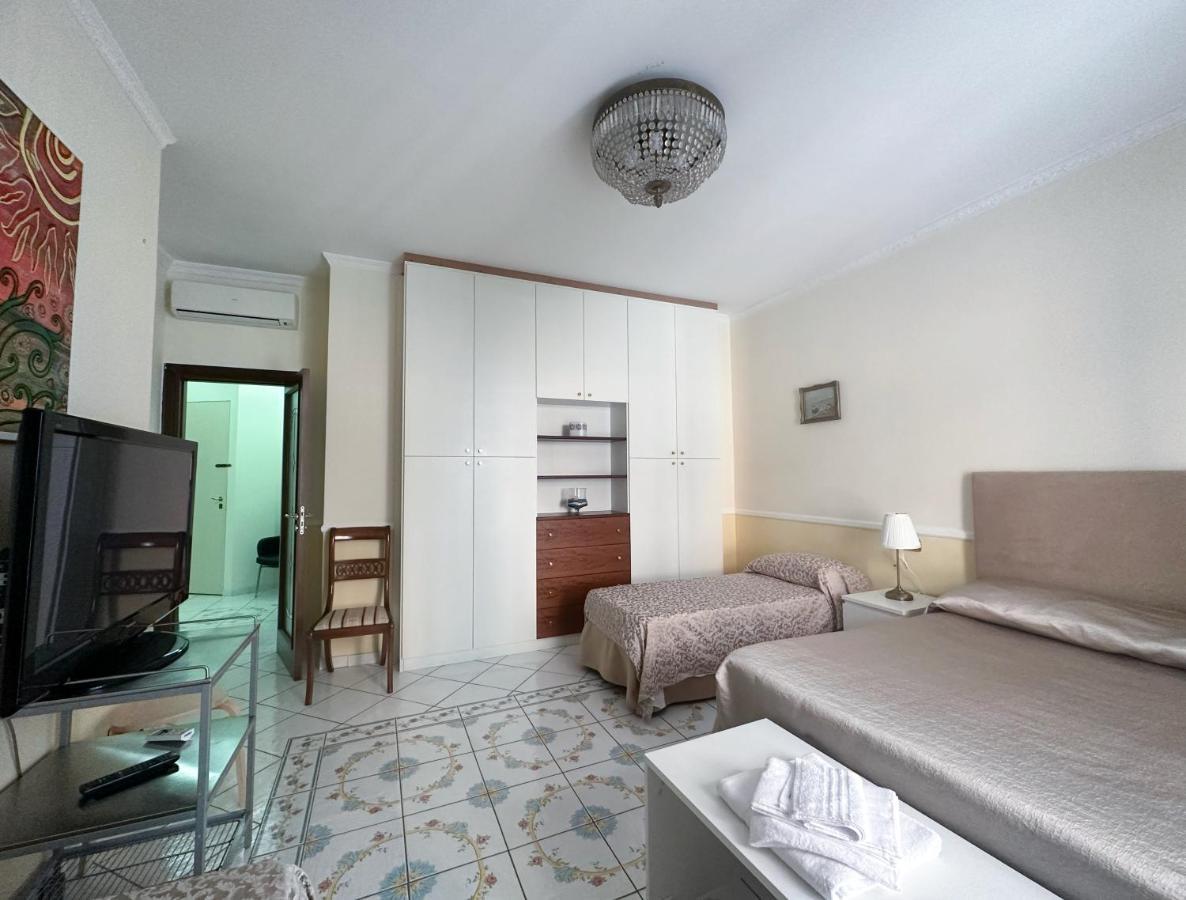 Pagina Storica Di Napoli Apartment Bagian luar foto