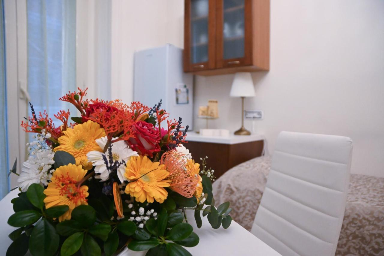 Pagina Storica Di Napoli Apartment Bagian luar foto
