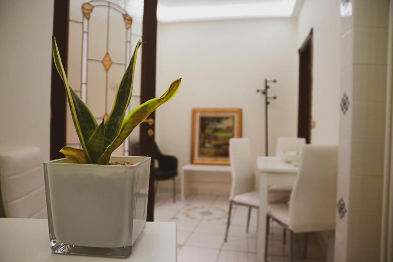 Pagina Storica Di Napoli Apartment Bagian luar foto