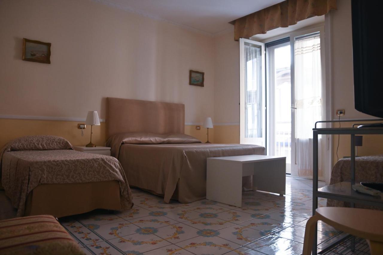 Pagina Storica Di Napoli Apartment Bagian luar foto