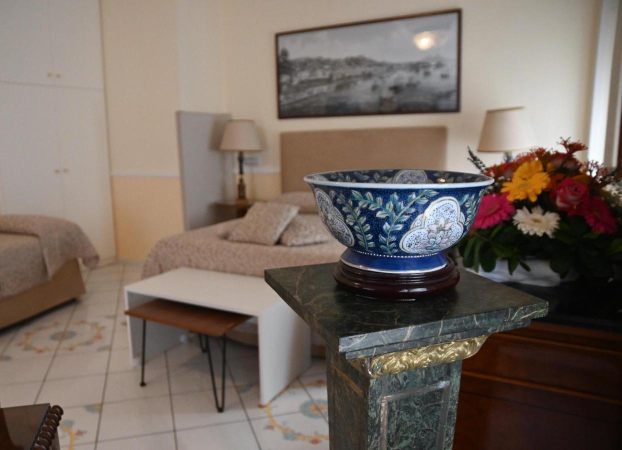 Pagina Storica Di Napoli Apartment Bagian luar foto