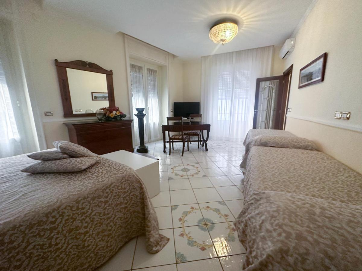 Pagina Storica Di Napoli Apartment Bagian luar foto