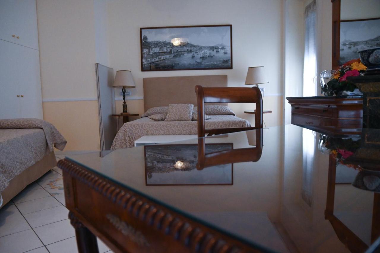 Pagina Storica Di Napoli Apartment Bagian luar foto
