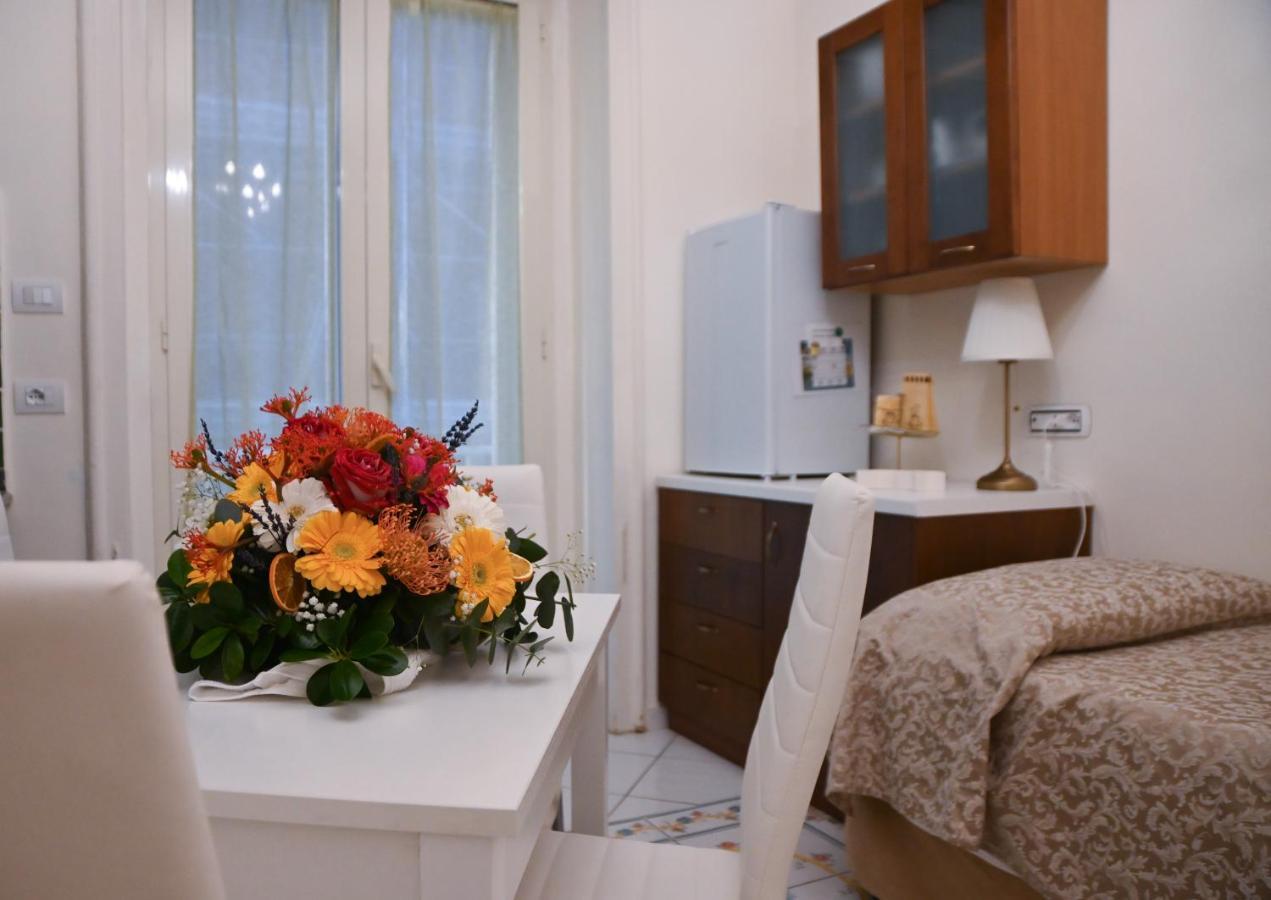 Pagina Storica Di Napoli Apartment Bagian luar foto