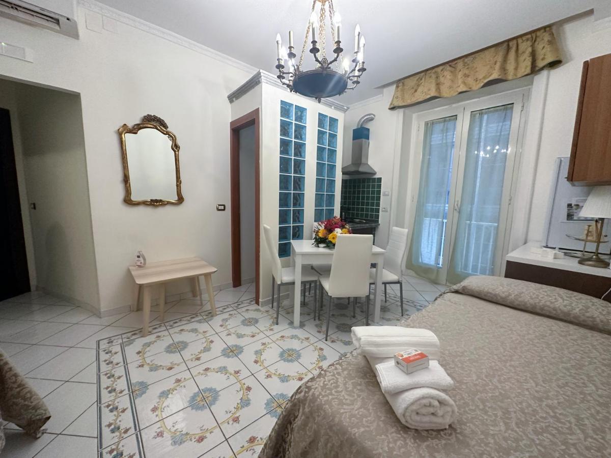 Pagina Storica Di Napoli Apartment Bagian luar foto