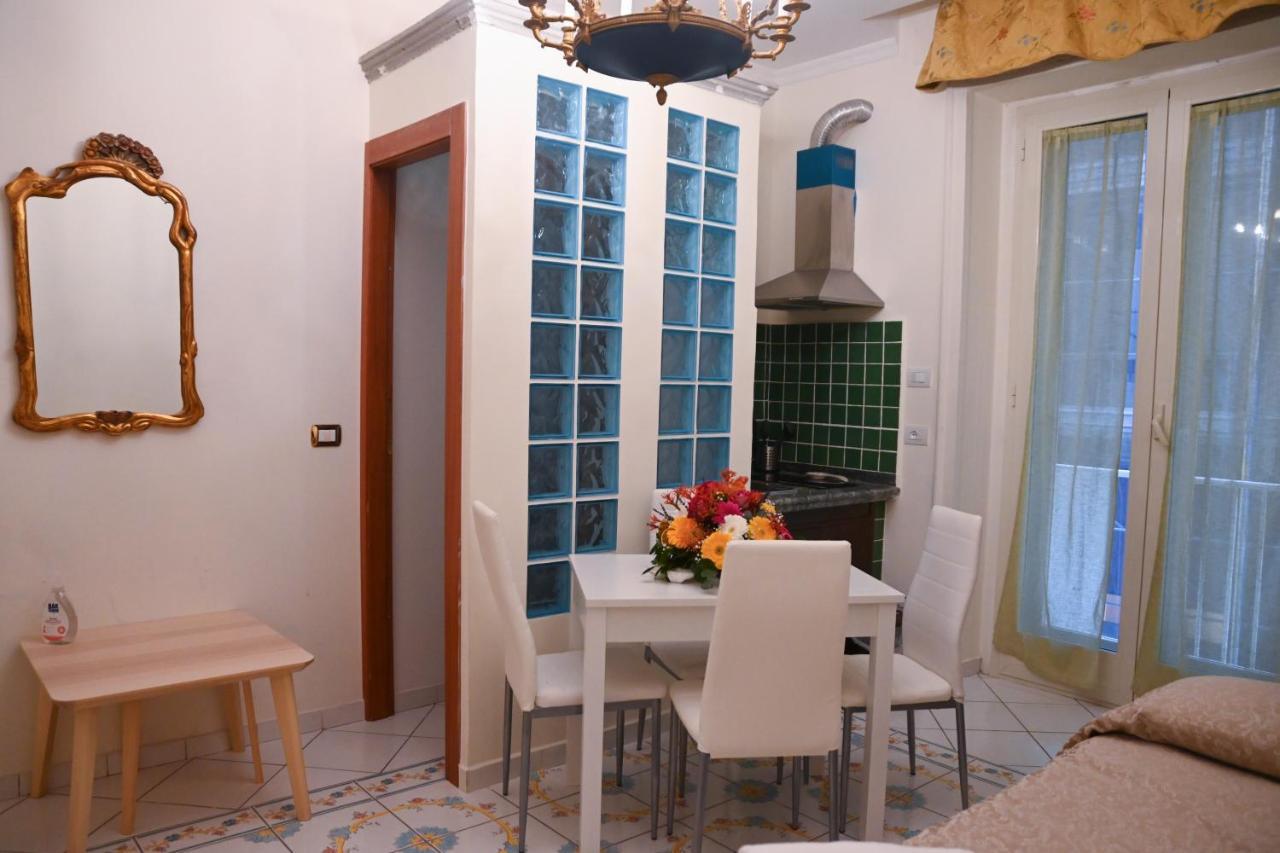 Pagina Storica Di Napoli Apartment Bagian luar foto